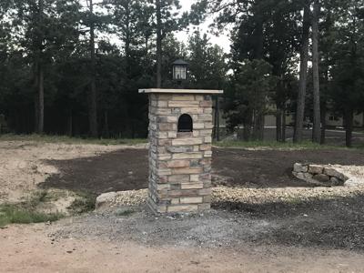 Clik to view full size Veneer Stone, Synthetic Rock, Manufactured Stone, cultured stone, Monument, Colorado Springs